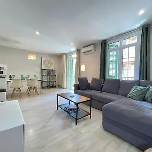 https://barcelonaforrent-urban-town-suites.catalonia-hotels.com